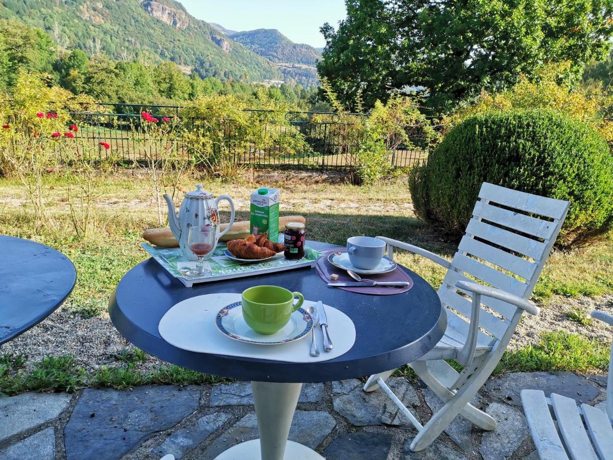 Le Kino Panorama Bed & Breakfast Vic sur Cere Bagian luar foto